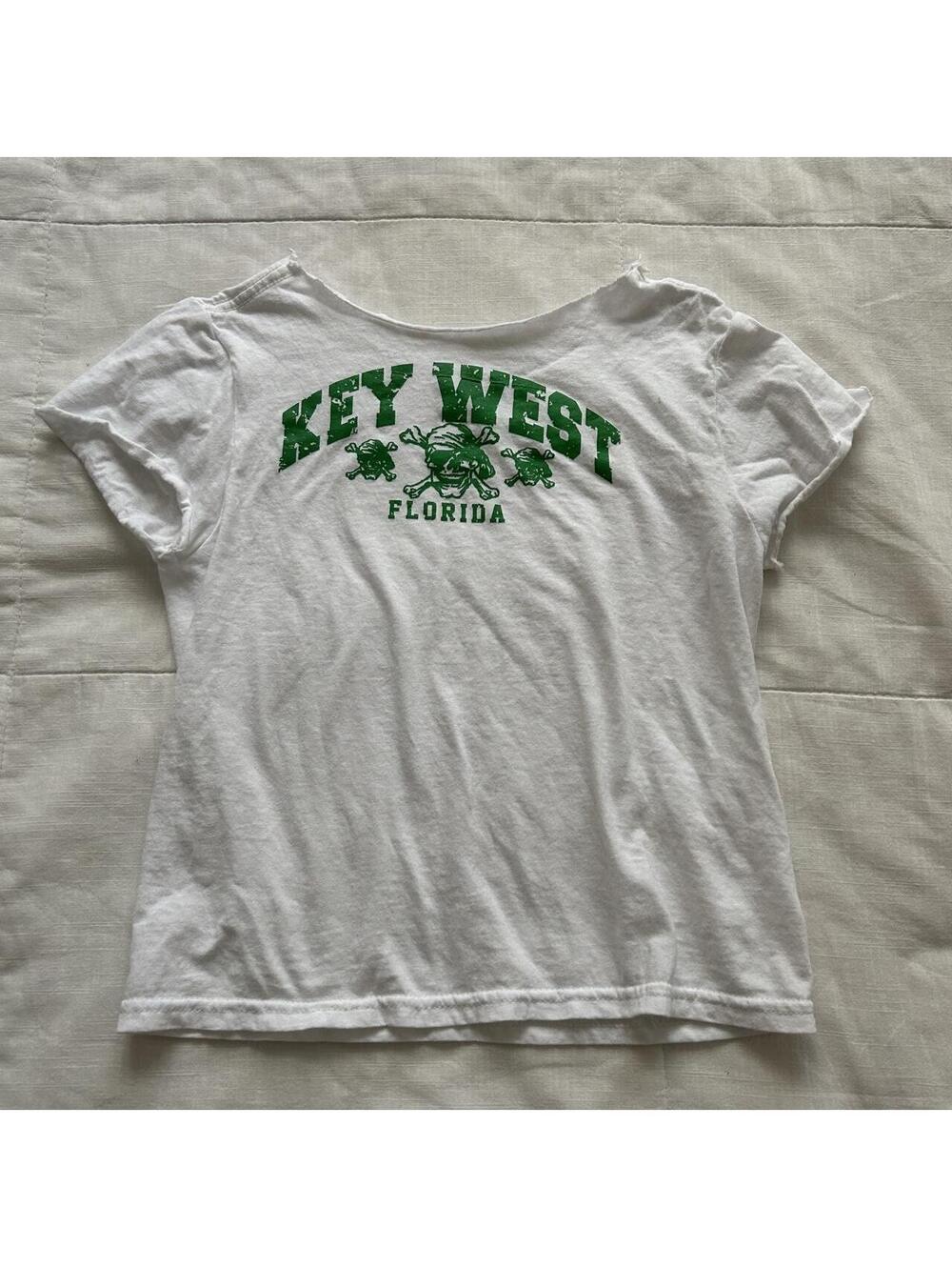 Key West Florida White Graphic T Shirt Pirate Skull Cap Sleeve Size XS